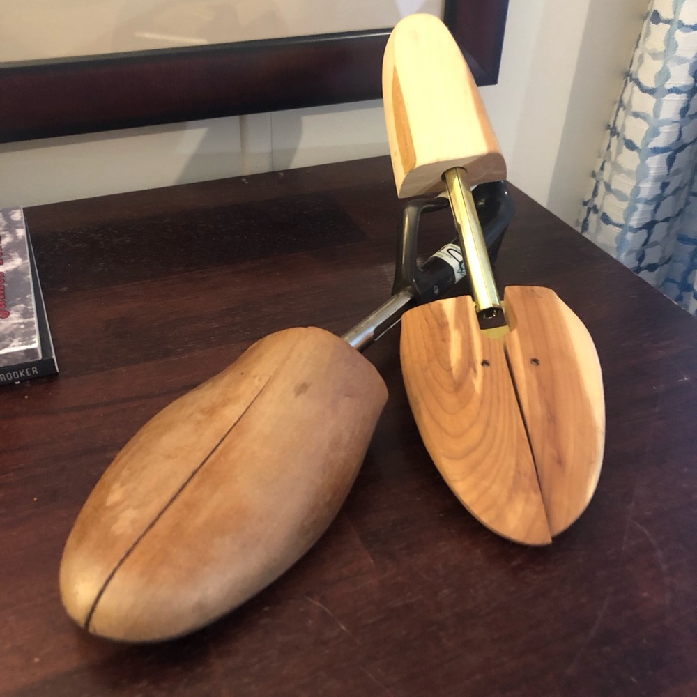 Johnston and Murphy Cedar Shoe trees